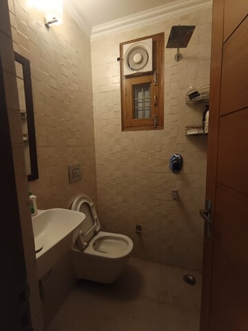 Bathroom in 2.5 BHK Apartment at Paschim Vihar – for Rent