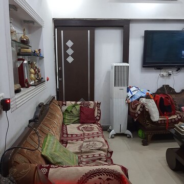 Living Room in 3 BHK Builder Floor at Green Park – for Rent
