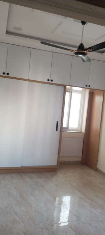 Room in 2 BHK Apartment at Pavani Laxmi Nivas, Madhapur – for Rent