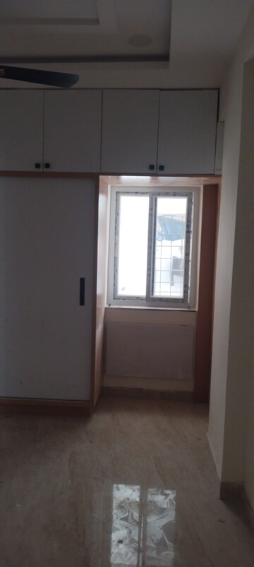 Room in 2 BHK Apartment at Pavani Laxmi Nivas, Madhapur – for Rent