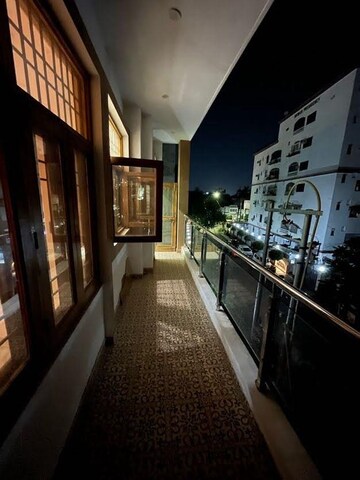 Kitchen in 3 BHK Apartment at Mahanagar – for Rent