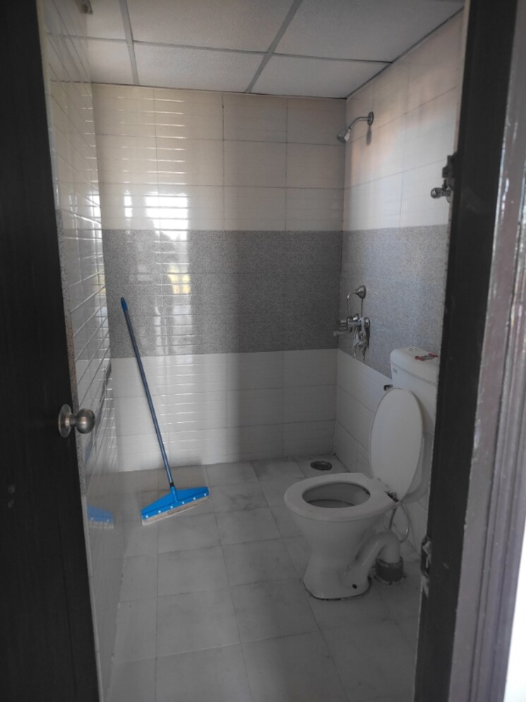 Bathroom, signature-global-grand-iva 3 Bedroom 750 Sq.Ft. Apartment In Sector 103 Gurgaon 8305094