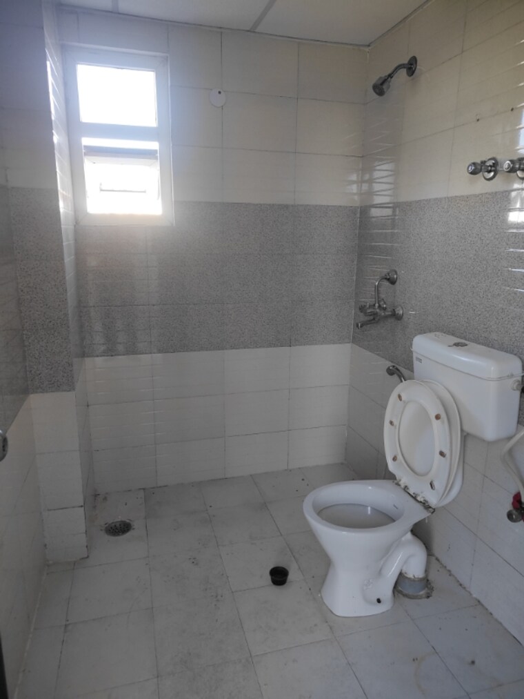 Bathroom, signature-global-grand-iva 3 Bedroom 750 Sq.Ft. Apartment In Sector 103 Gurgaon 8305094