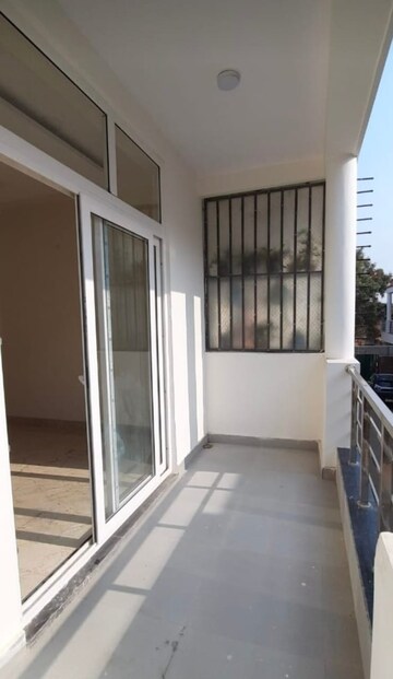 Staircase in 4 BHK Villa at Sector 10 Greater Noida – for Rent