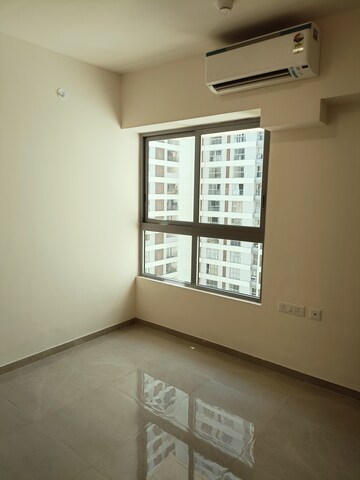 Room in 1.5 BHK Apartment at Piramal Vaikunth, Balkum Pada – for Sale