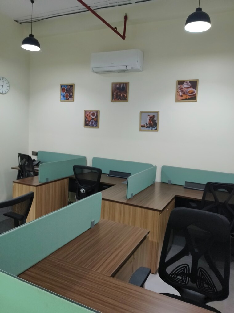 Team Area, mspace Commercial Office Space 1400 Sq.Ft. In Goregaon West Mumbai 8305080