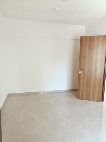 Room in 1 BHK Apartment at Piramal Vaikunth, Balkum Pada – for Sale