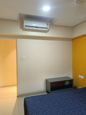Room in 2.5 BHK Apartment at Neelkanth Greens, Manpada – for Sale