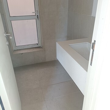 1.5 BHK Apartment For Rent in Unitech The Residences Sector 33, Sector 33