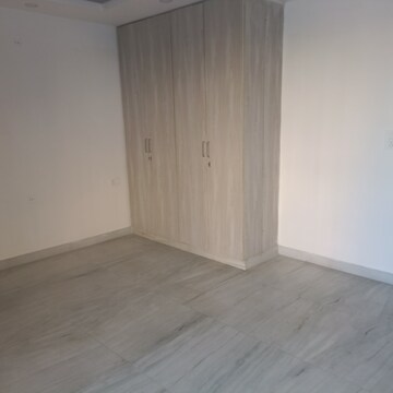 Room in 1.5 BHK Apartment at Unitech The Residences Sector 33, Sector 33 – for Rent