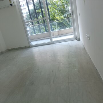 Room in 1.5 BHK Apartment at Unitech The Residences Sector 33, Sector 33 – for Rent