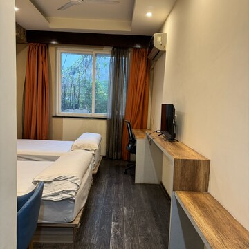  Pg For Rent in Sector 24