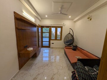 Living Room in 4 BHK Builder Floor at Sector 9 – for Rent
