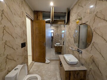 Bathroom in 4 BHK Builder Floor at Sector 9 – for Rent