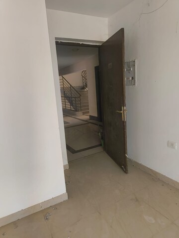 Room in 3.5 BHK Apartment at Faizabad Road – for Sale