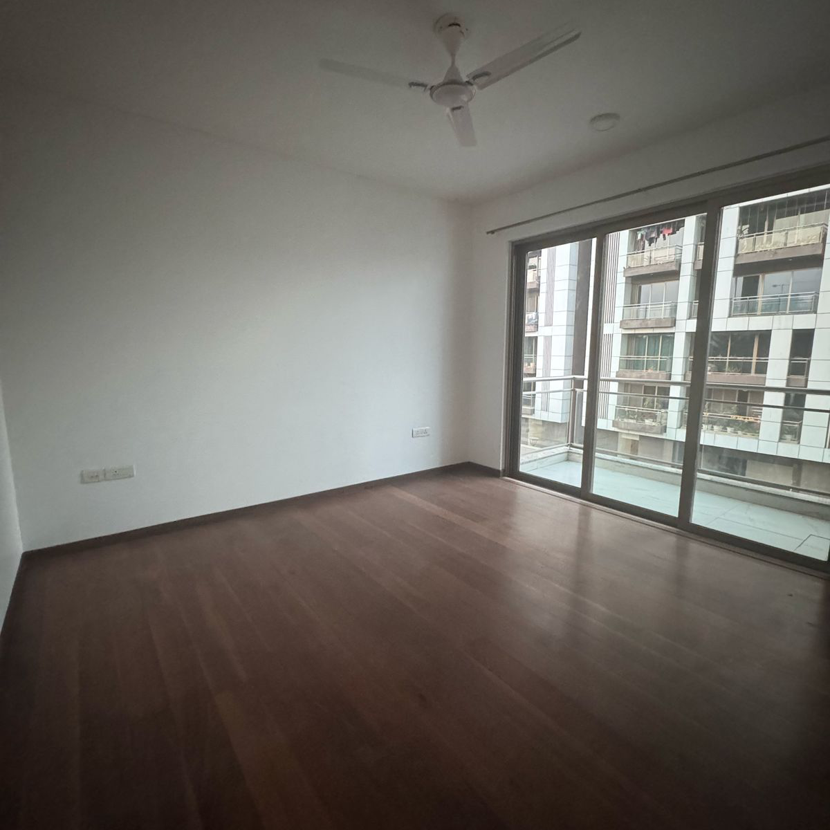 4 BHK + Servant Room 3355 Sq.Ft. Apartment in Tata Primanti-Tower Residences