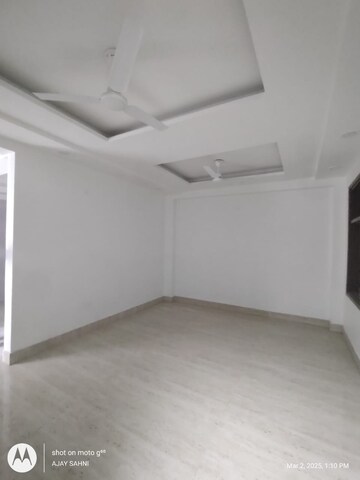 Room in 2 BHK Builder Floor at Mehrauli – for Sale