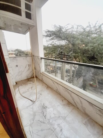 Balcony in 1 BHK Apartment at Sector 24 – for Rent