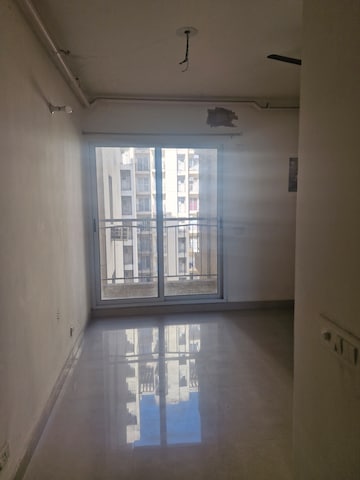 Room in 2 BHK Apartment at Aditya World City, Shahpur Bamheta – for Rent