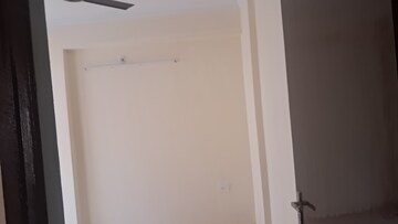Room in 3.5 BHK Apartment at Amrapali Leisure Park, Amrapali Leisure Valley – for Sale