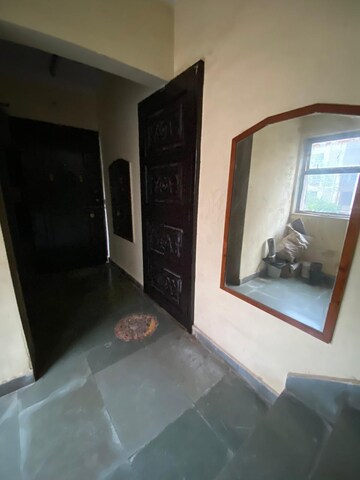 Furnished Amenities in 2.5 BHK Apartment at Bharat Arize, Goregaon West – for Rent