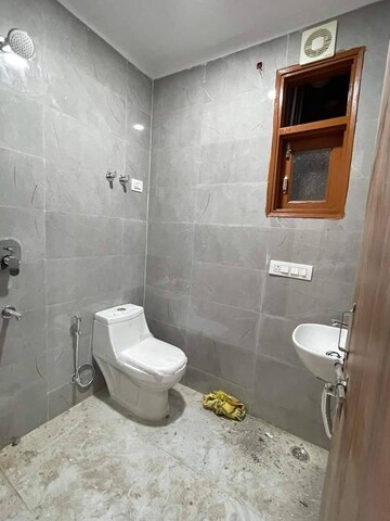 Bathroom in 1 BHK Apartment at Saket – for Rent