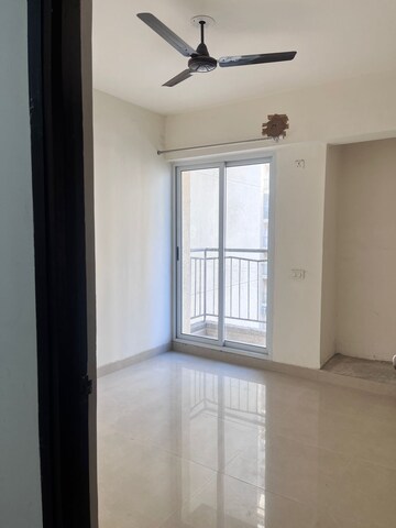 Room in 3 BHK Apartment at Aditya World City, Shahpur Bamheta – for Rent