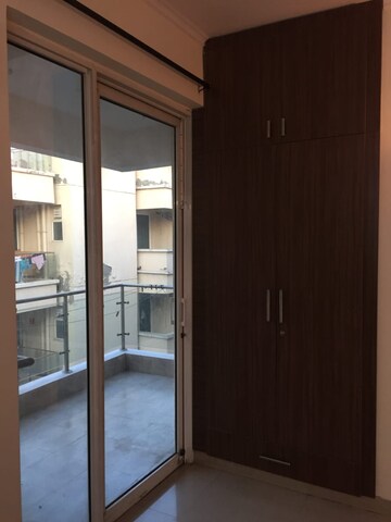 Room in 3 BHK Builder Floor at Ansal API Esencia, Sector 67 – for Rent