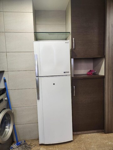 Bathroom in 1 BHK Apartment at Rakhangi Mahal, Worli – for Rent
