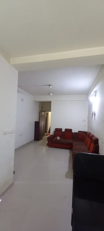 Living Room in 1.5 BHK Apartment at Navarangpura – for Rent