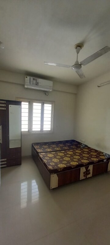 Bedroom in 1.5 BHK Apartment at Navarangpura – for Rent