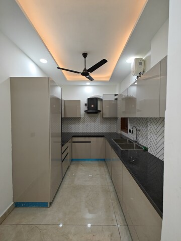 Kitchen in 3 BHK Apartment at Sushant Lok 2, Sector 57 – for Rent