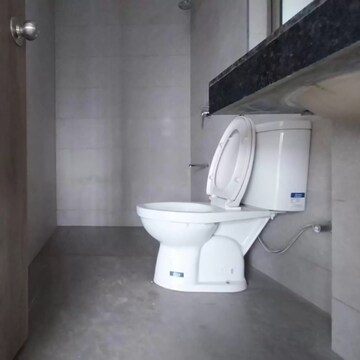 Bathroom in 2 BHK Apartment at Kalpataru Paramount, Kapur Bawdi – for Rent