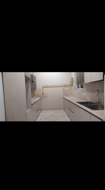 Kitchen in 3 BHK Builder Floor at Dwarka Complex, Sector 16 – for Rent