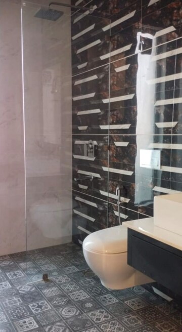 Bathroom in 3 BHK Builder Floor at Dwarka Complex, Sector 16 – for Rent