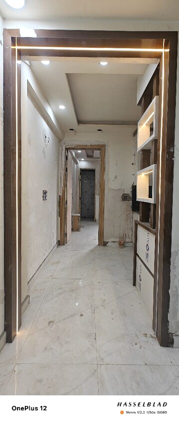 Building Lobby in 3 BHK Builder Floor at Sector 73 – for Sale