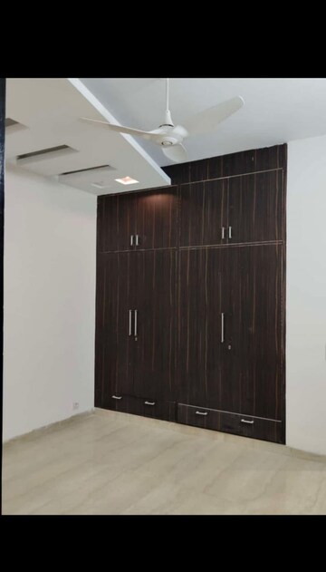 Furnished Amenities in 3 BHK Independent House at Dwarka Complex, Sector 16 – for Rent