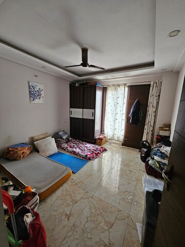 Bedroom in 4 BHK Builder Floor at Uday Arden 45, Sector 45 – for Rent