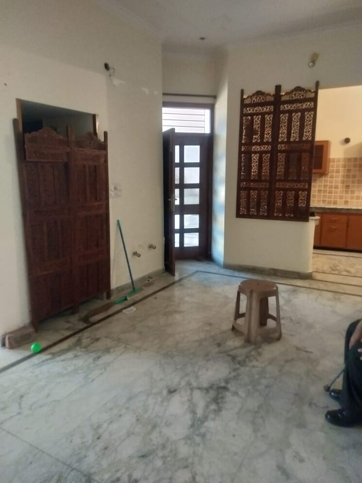 Room, sector 26 3 Bedroom 2200 Sq.Ft. Independent House In Sector 26 Panchkula 8305803