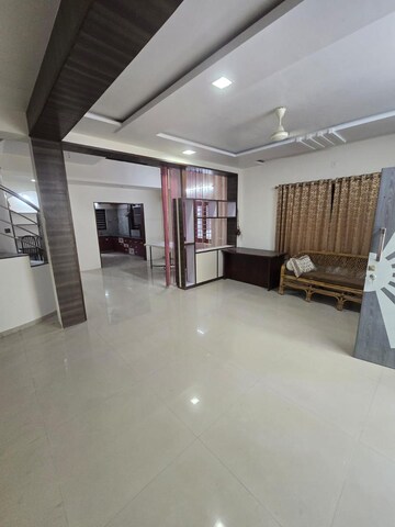 Room in 4 BHK Villa at Bhadaj – for Rent