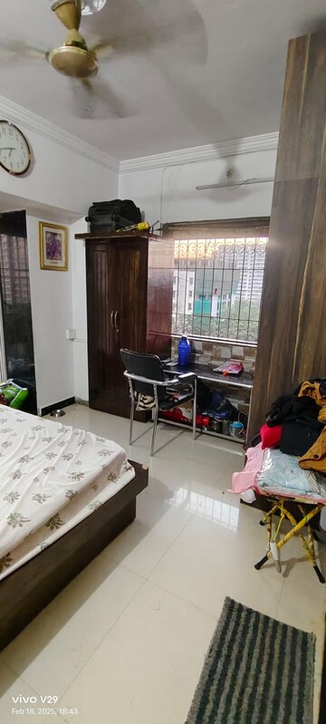 Team Area in 1 BHK Apartment at Ratna Samuha CHS, Andheri West – for Rent