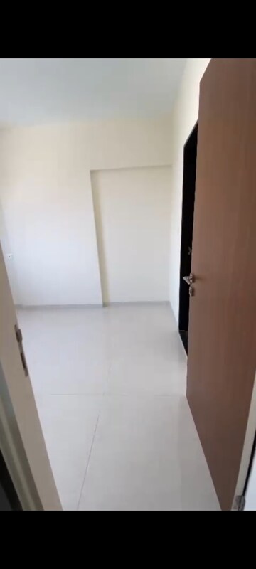Furnished Amenities in 2 BHK Apartment at Hirani Om Sukhkarta Heights, Vikhroli East – for Rent