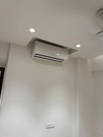  1 BHK Apartment at Hiranandani Regent Hill, Powai – for Rent