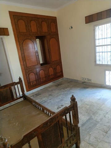 Living Room in 2 BHK Apartment at Indrapuram – for Rent