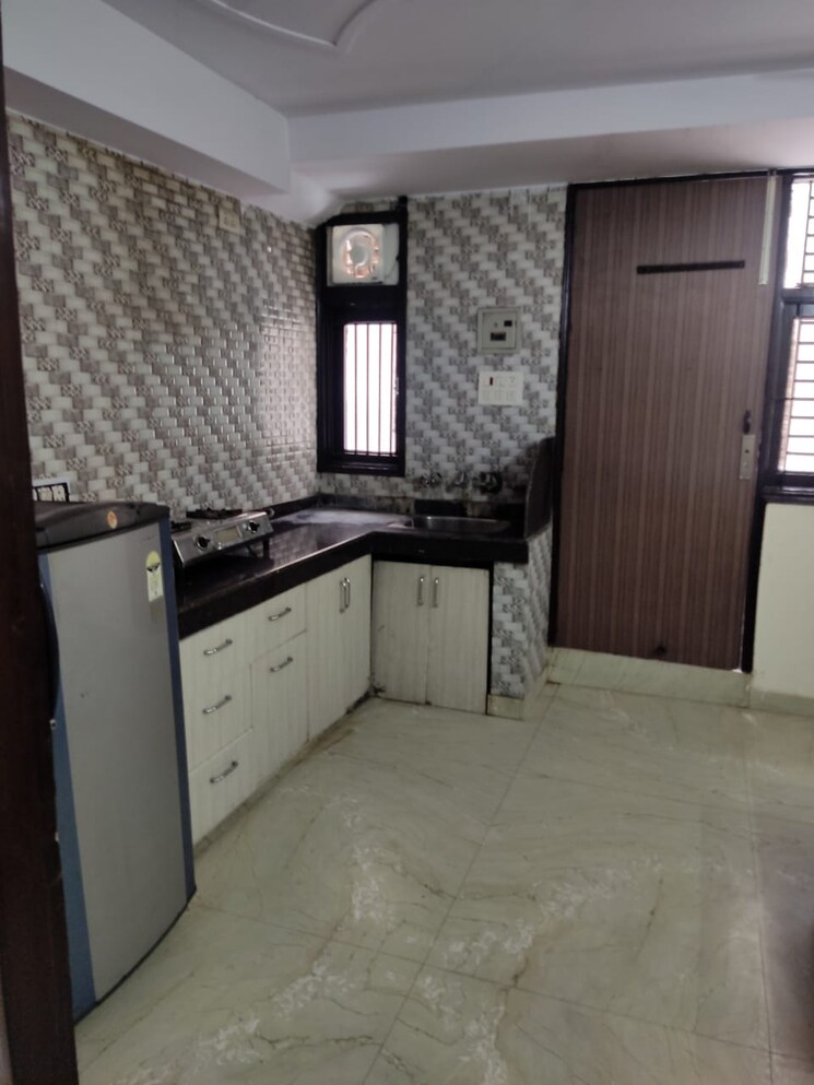 Kitchen, subhash nagar 1 Bedroom 50 Sq.Yd. Builder Floor In Subhash Nagar Delhi 8306326