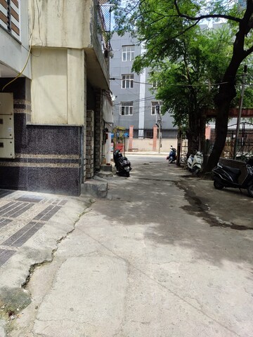 Parking in 1 BHK Builder Floor at Subhash Nagar – for Rent