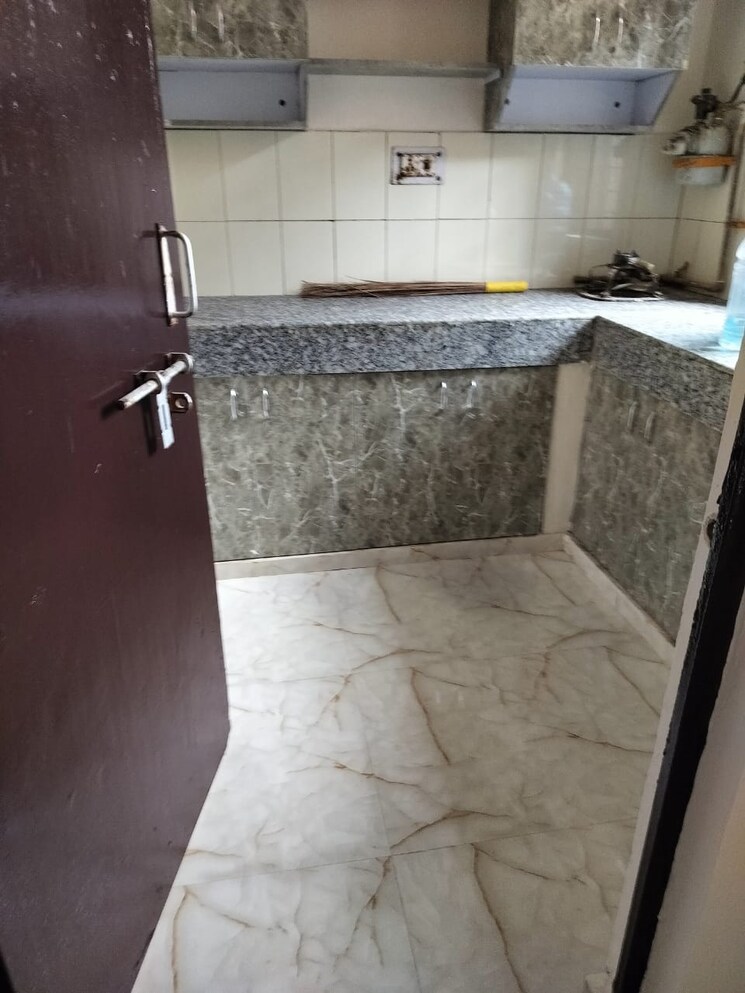 Balcony, sector 99 1.5 Bedroom 425 Sq.Ft. Apartment In Sector 99 Noida 8306553