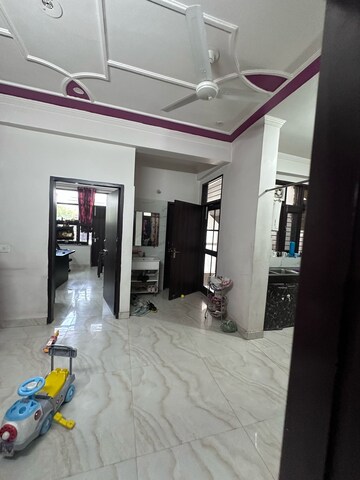 Parking in 3 BHK Builder Floor at Ardee City, Sector 52 – for Rent