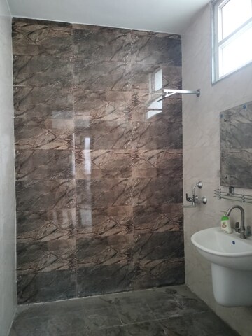 Bathroom in 3 BHK Builder Floor at Sushant Lok 2, Sector 57 – for Rent