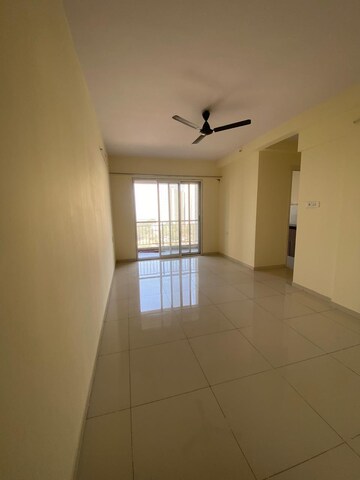 2 BHK Apartment For Rent in Godrej Emerald, Ghodbunder Road